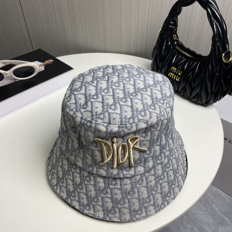 CHRISTIAN DIOR